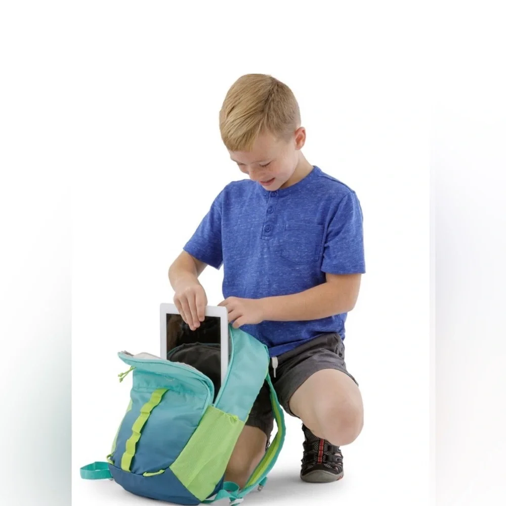 Firefly! Outdoor Gear unisex outdoor camping backpack green. 11”X 4.5” X 16”
